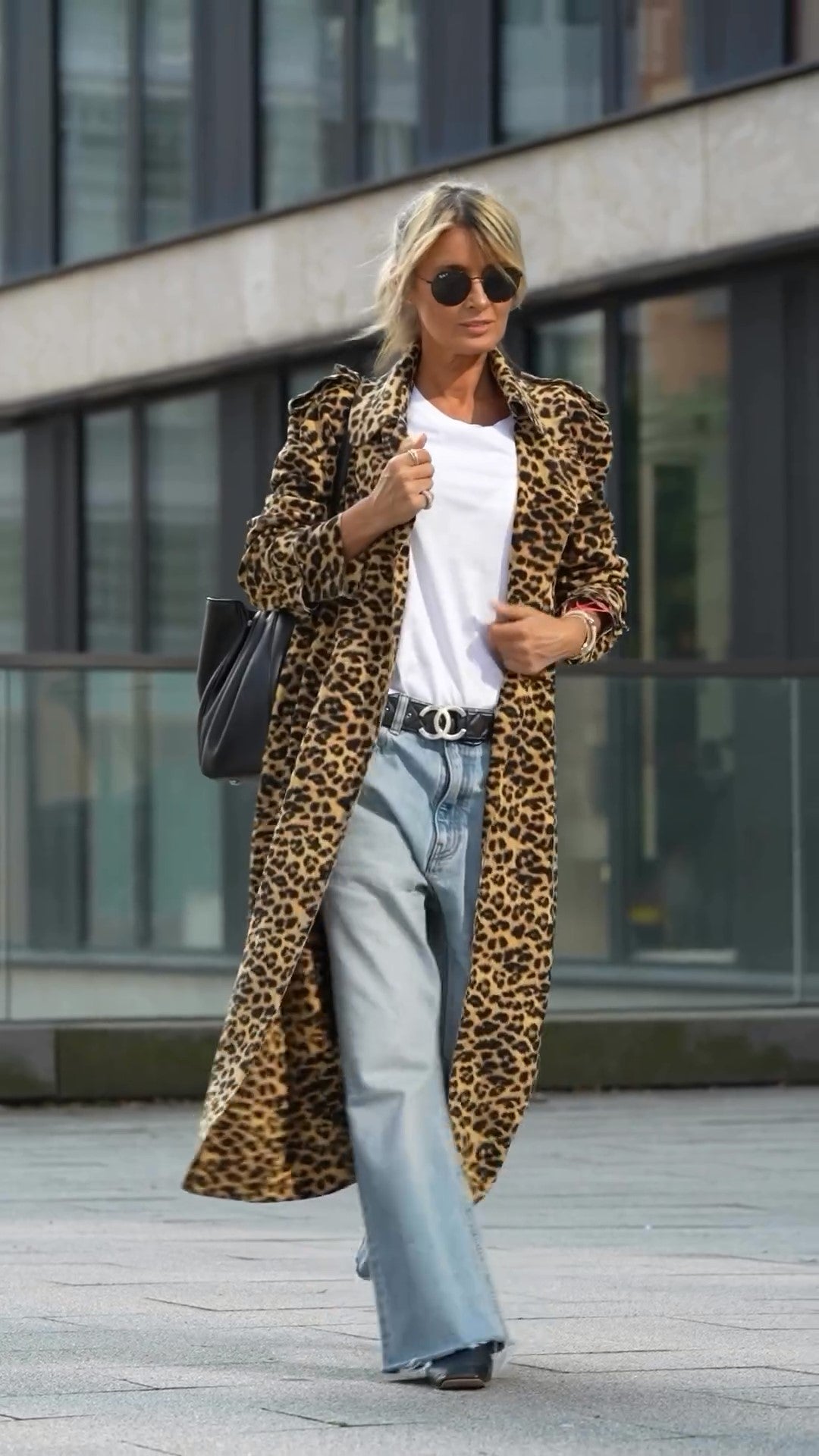 Casaco oversized com estampa de leopardo