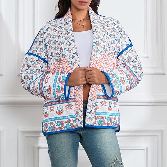 Jaqueta fina acolchoada com patchwork estampado com lapela