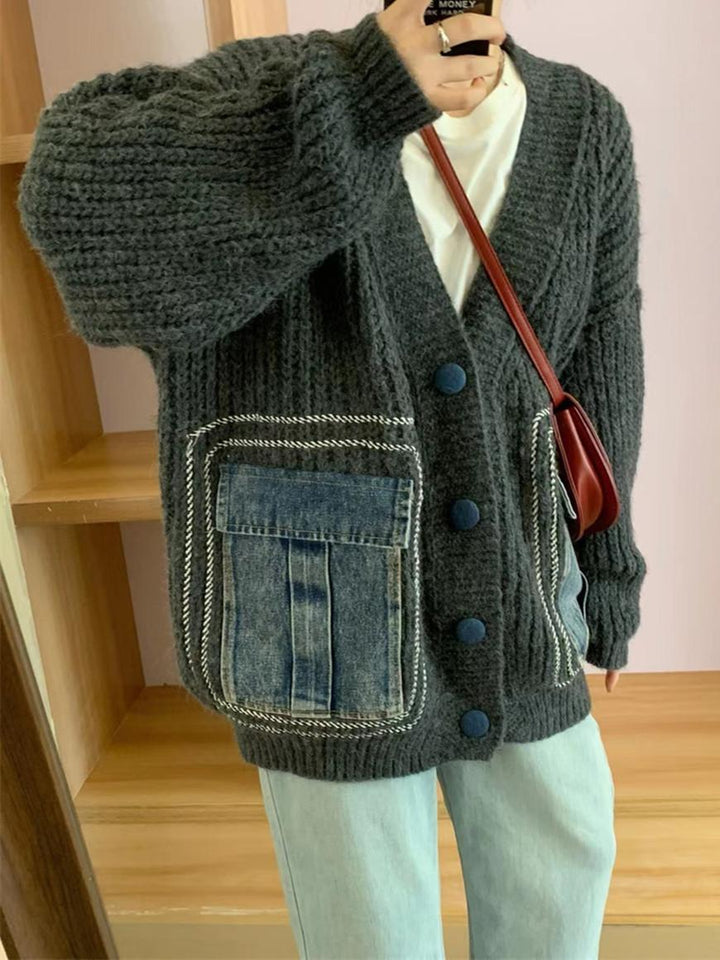 Unik cardigan med patchworkfickor i denim