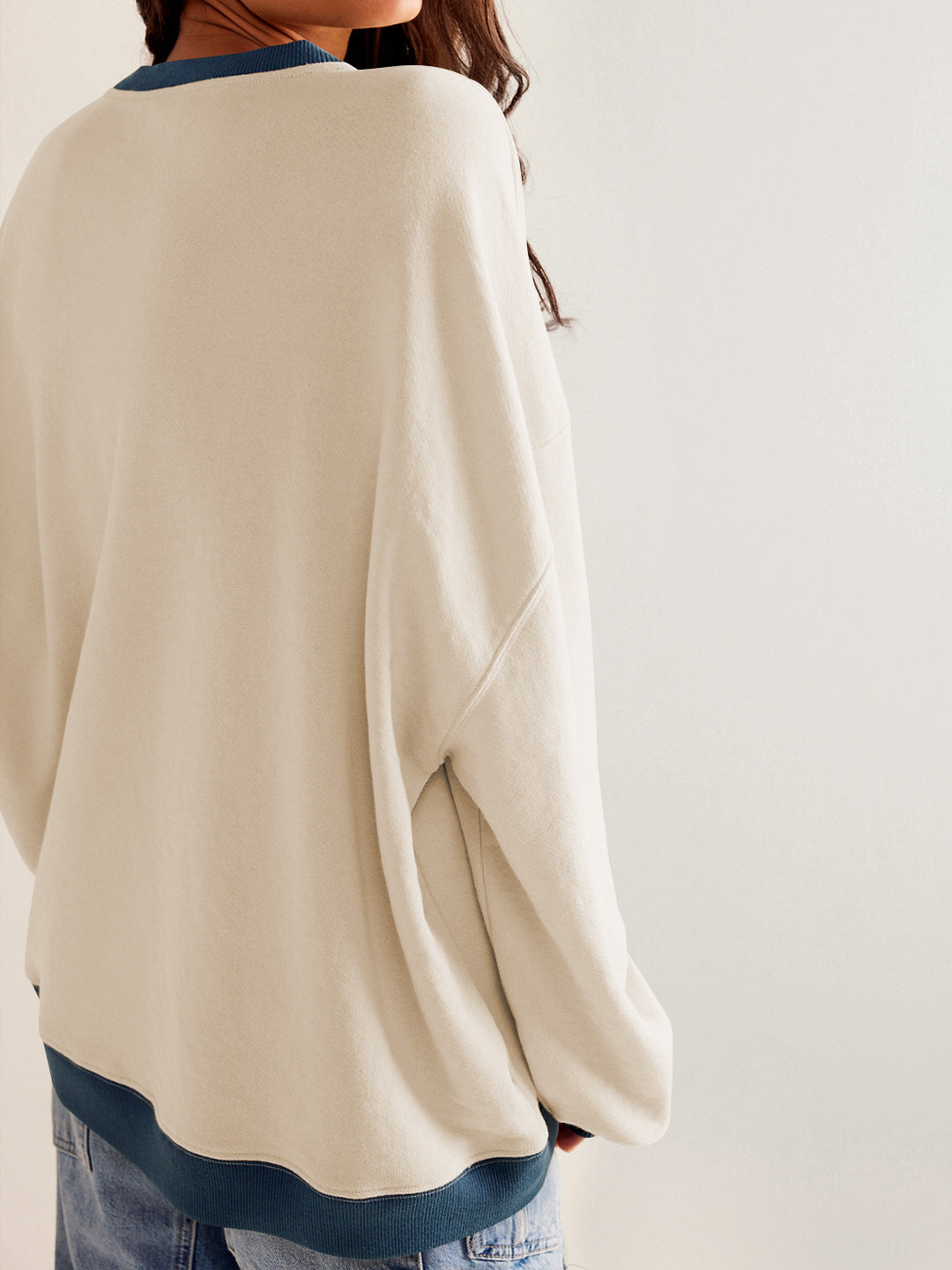 Color Contrast Crew-Neck Dropped Shoulder Long-Sleeved Sweatshirt