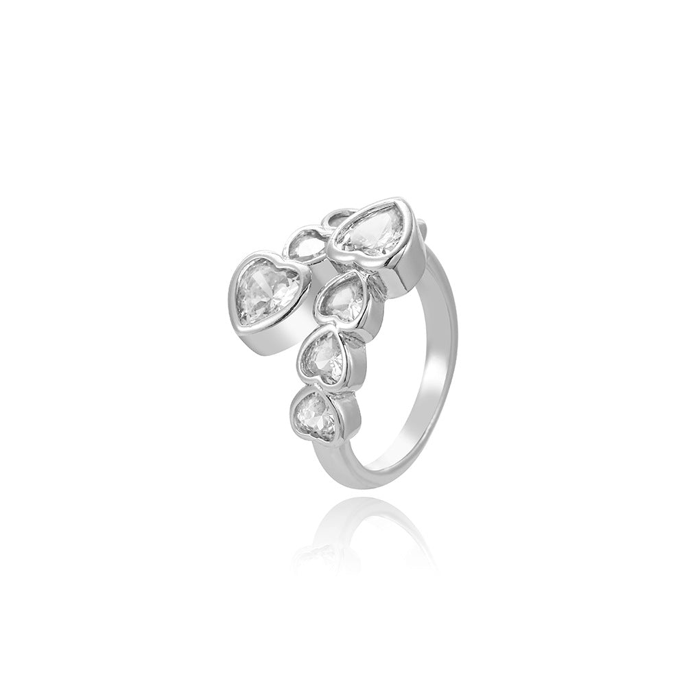 Anillo de diamantes en forma de corazón