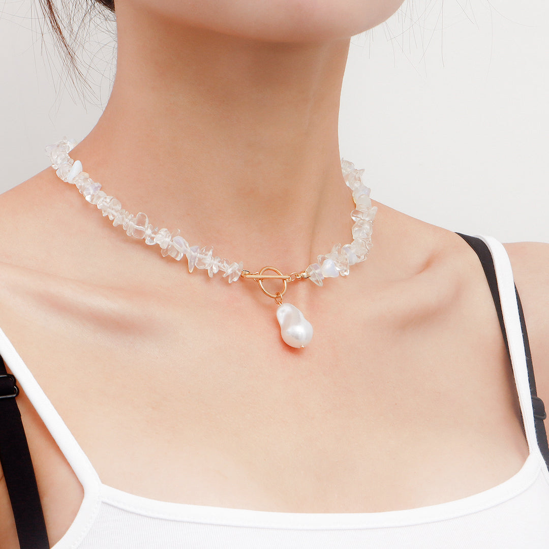 Collana con chip di corallo e perle