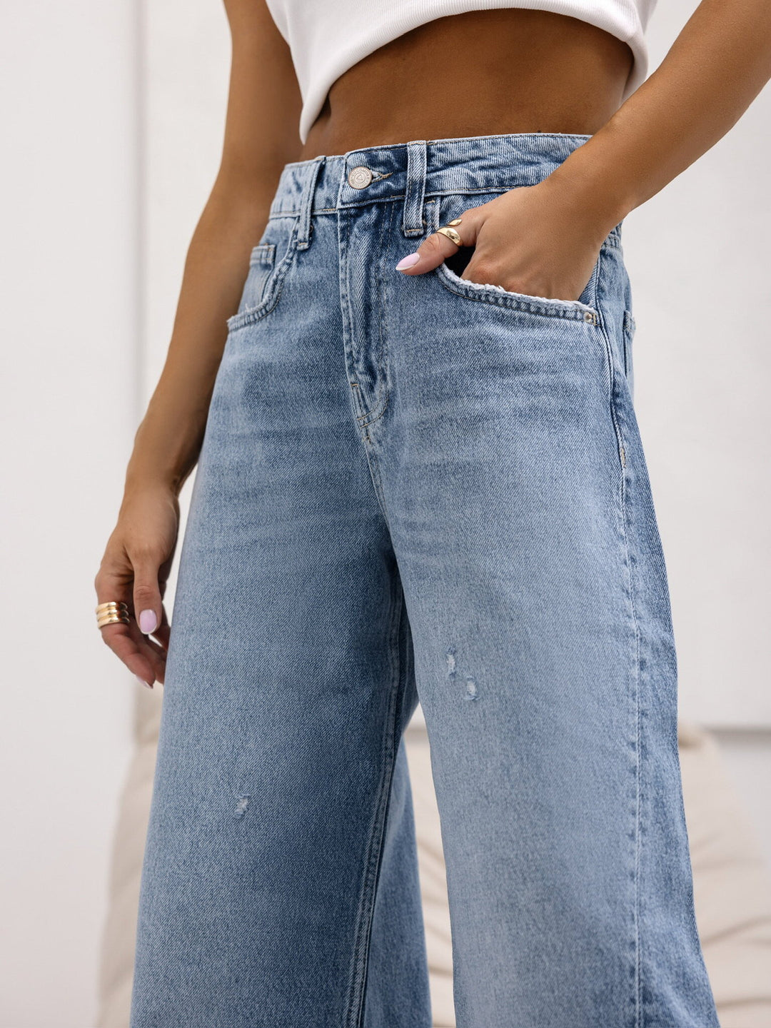 Jeans de cintura média com perna reta e perna larga para meninas gostosas