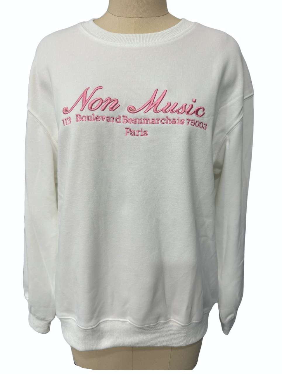 Snoepkleurige, met letters geborduurde hoodie met ronde hals