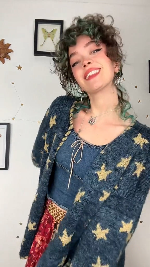 Maglione cardigan con cielo stellato retrò