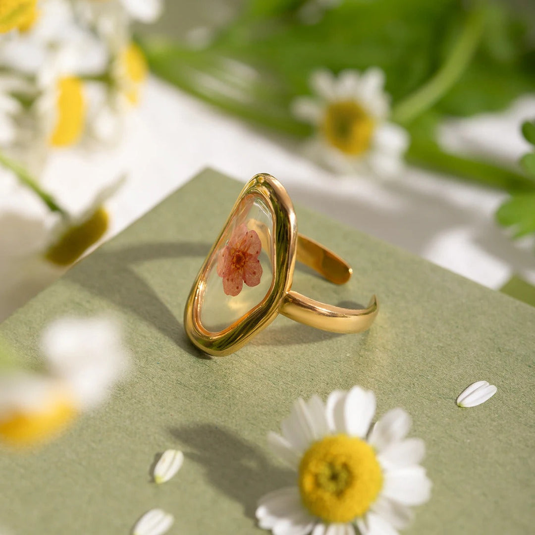 Anello retrò con fiore eterno